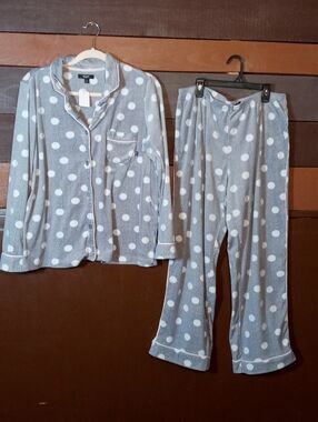 Like New Large Simply Vera Vera Wang long Sleeve Grey Polka Dots Pajama Set